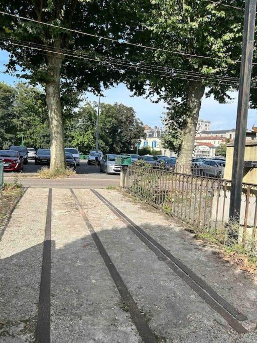 شقة Le Petit Kiosque - Terrasse Parking & Local Velo فردان سور ميوز المظهر الخارجي الصورة